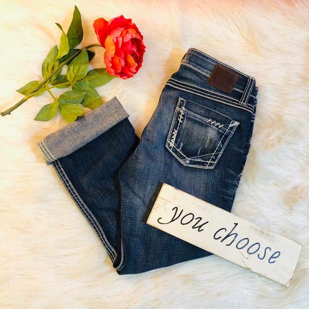 BKE “Starlite” brand cute jean capris size 28